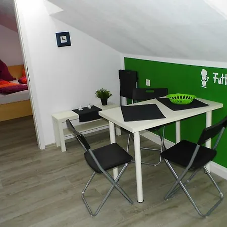 公寓 Moderne Ferienwohnung Am Stadtrand