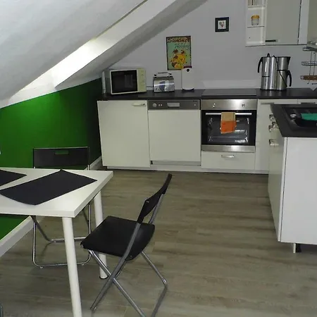 Moderne Ferienwohnung Am Stadtrand 아파트